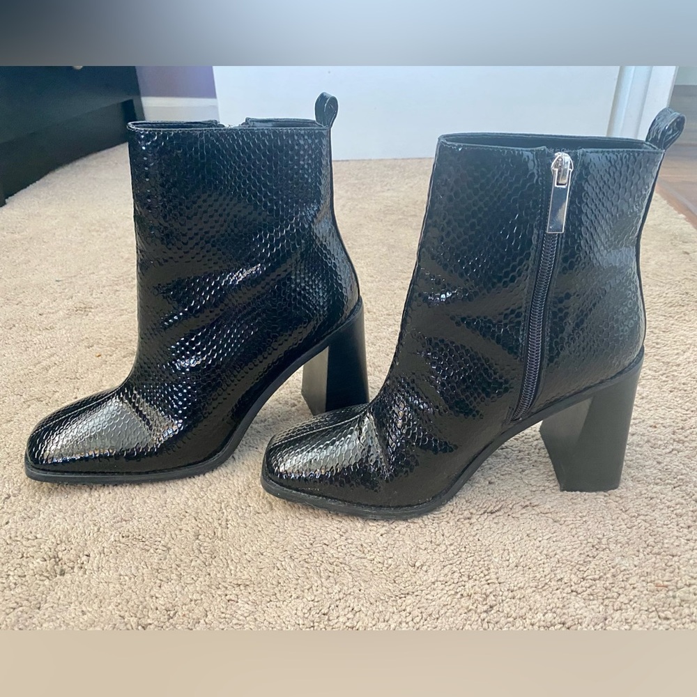 Womens Aldo booties Size 7